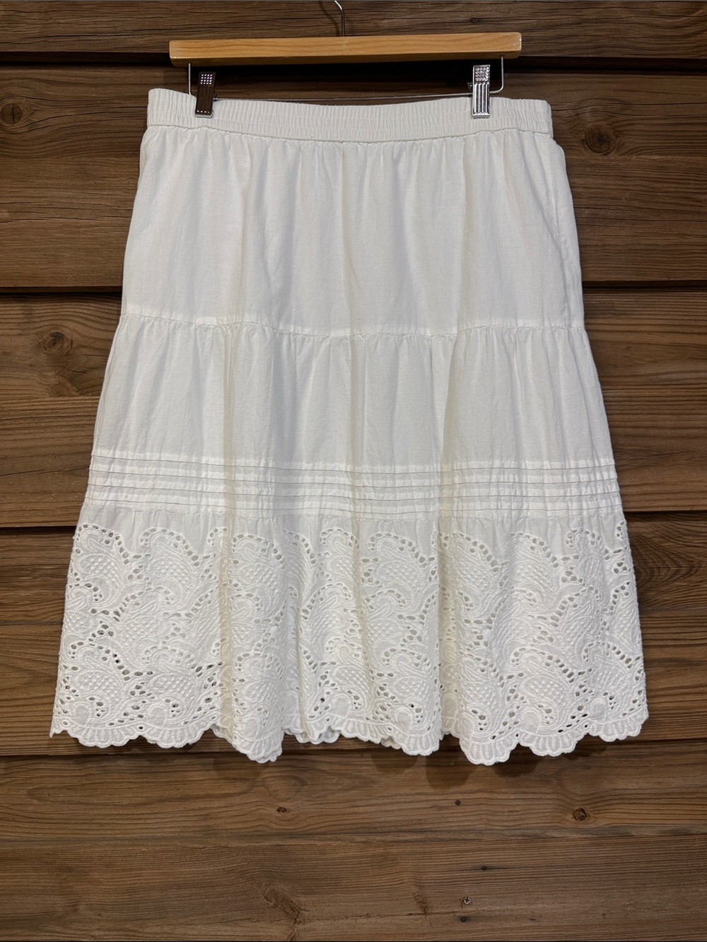 Studio West White Eyelet Tiered Midi Skirt with Scalloped Hem - Picture 3 of 5